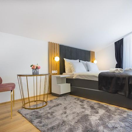 Happy House Old Town Luxury Apartment Sarajevo Luaran gambar