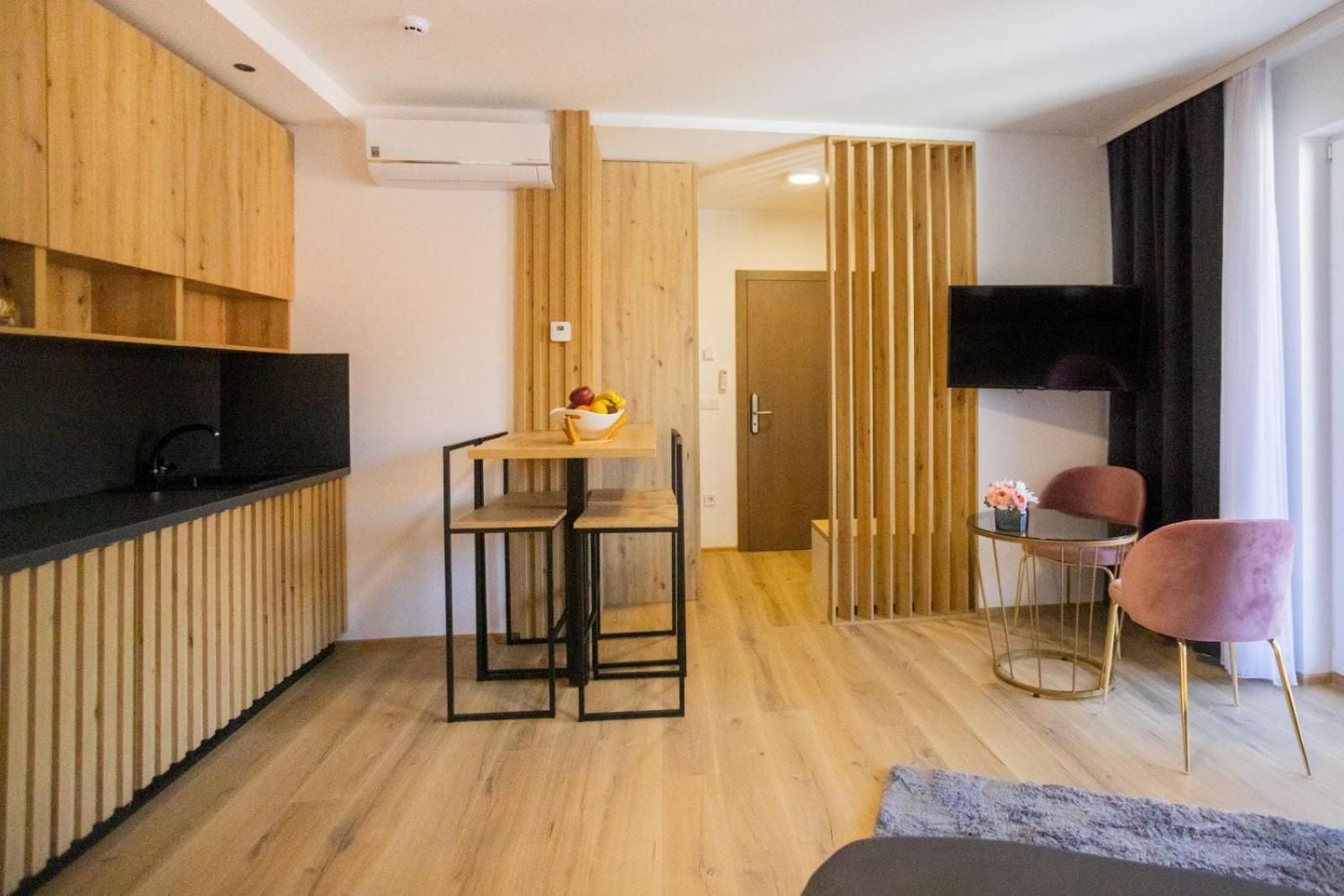 Happy House Old Town Luxury Apartment Sarajevo Luaran gambar