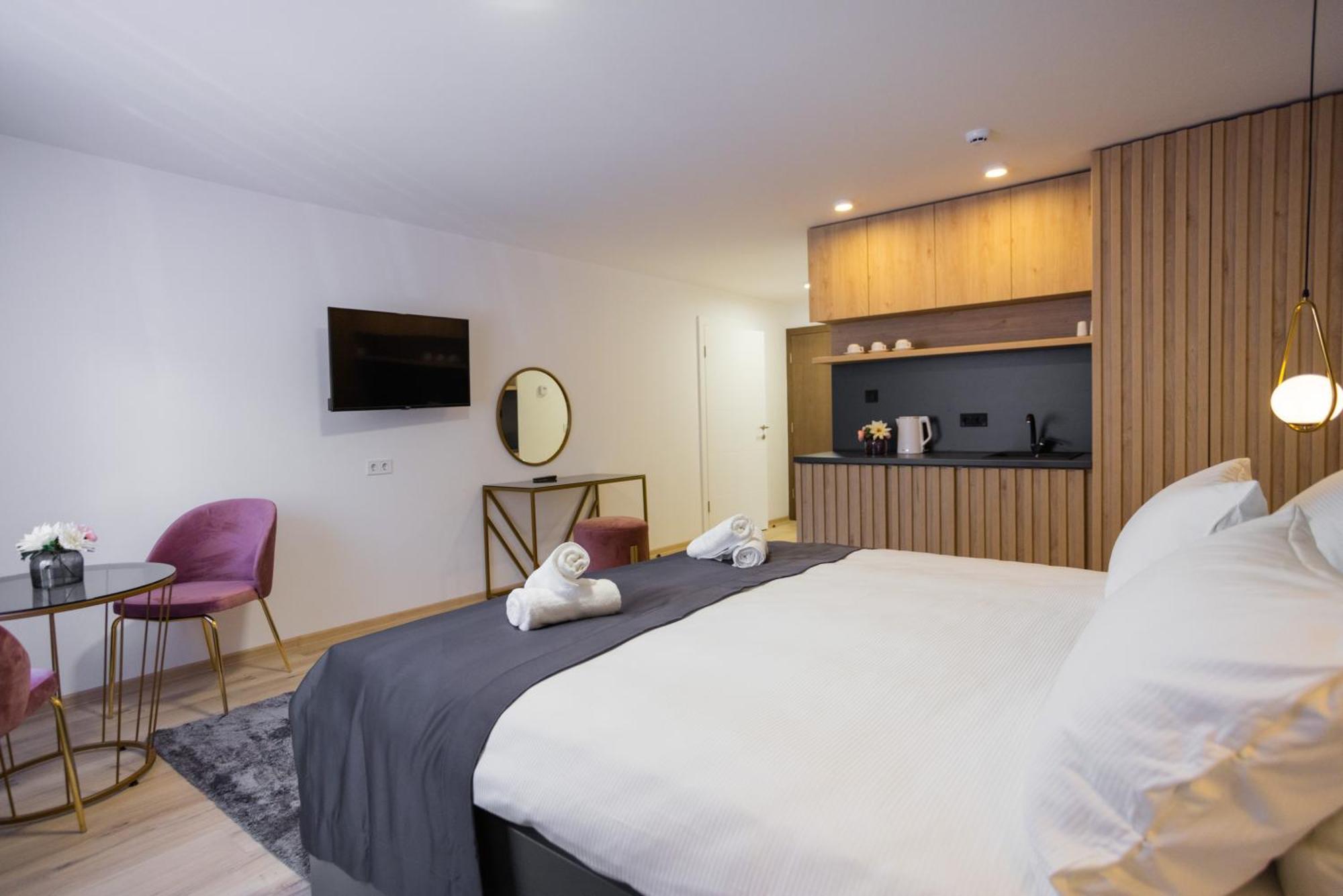 Happy House Old Town Luxury Apartment Sarajevo Luaran gambar